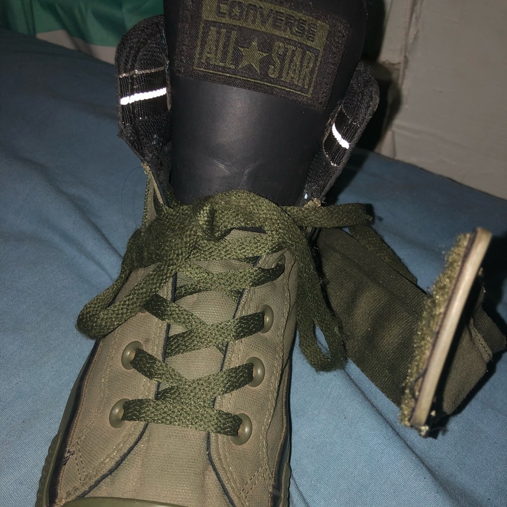 Army green Velcro converse